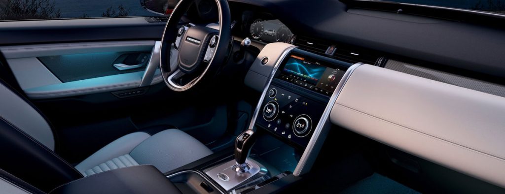 Der neue Land Rover Discovery Sport:  Hochwertiges Interieur mit maximaler Vielseitigkeit