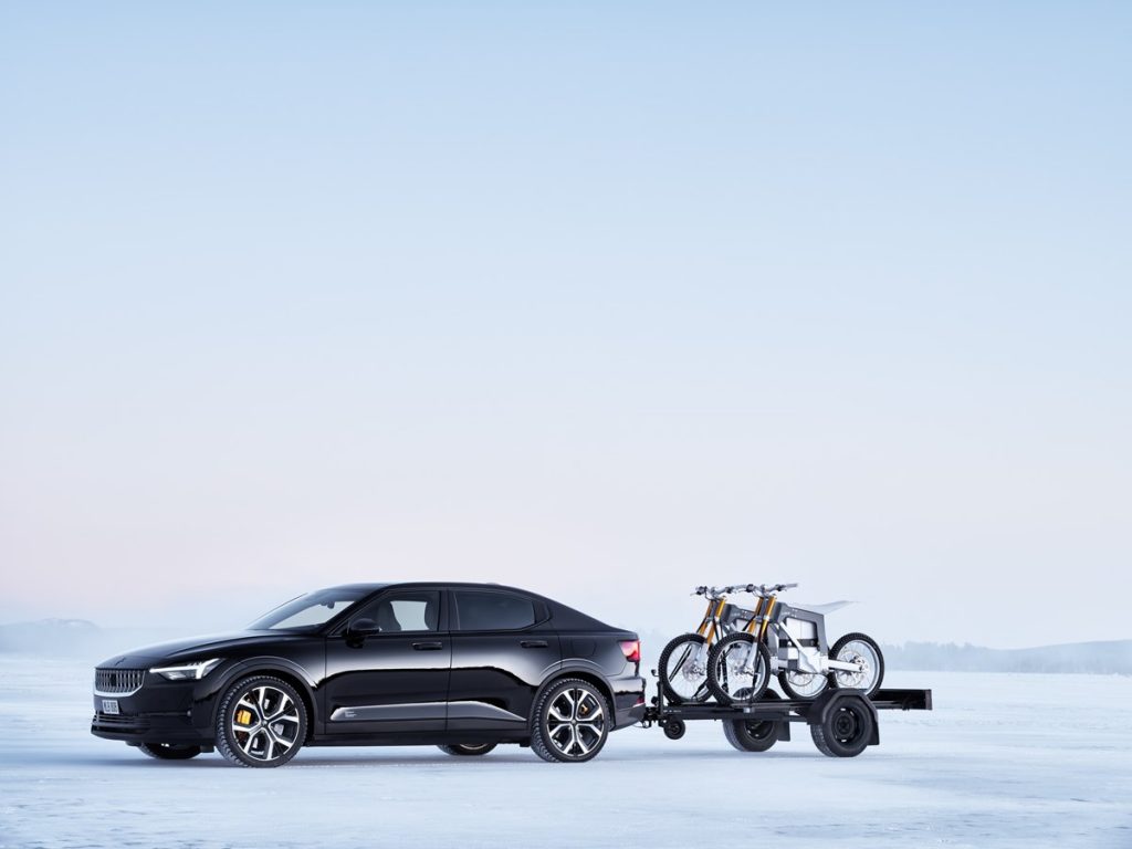Polestar 2 bietet eine für die Fahrzeugklasse führende Anhängelast