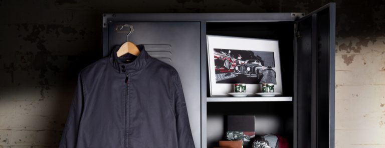 NEUE JAGUAR LIFESTYLE KOLLEKTION ALS HOMMAGE AN DIE KLASSISCHE RENNLIMOUSINE JAGUAR MARK 2