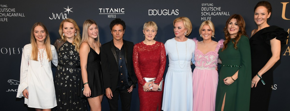 JAGUAR elektrisiert abseits des „Roten Teppichs“ bei der „UNITED HEARTS GALA“ in Berlin JAGUAR elektrisiert abseits des „Roten Teppichs“ bei der „UNITED HEARTS GALA“ in Berlin
