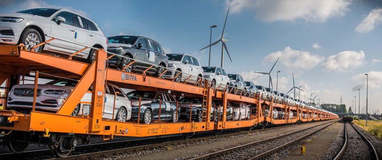 Schiene statt Straße: Volvo Cars reduziert CO2-Emissionen im Logistiknetzwerk