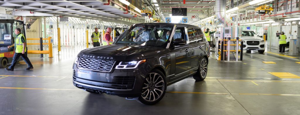 FIRST RANGE ROVER MADE UNDER SOCIAL DISTANCING MEASURES COMES OFF JAGUAR LAND ROVER’S SOLIHULL PRODUCTION LINE