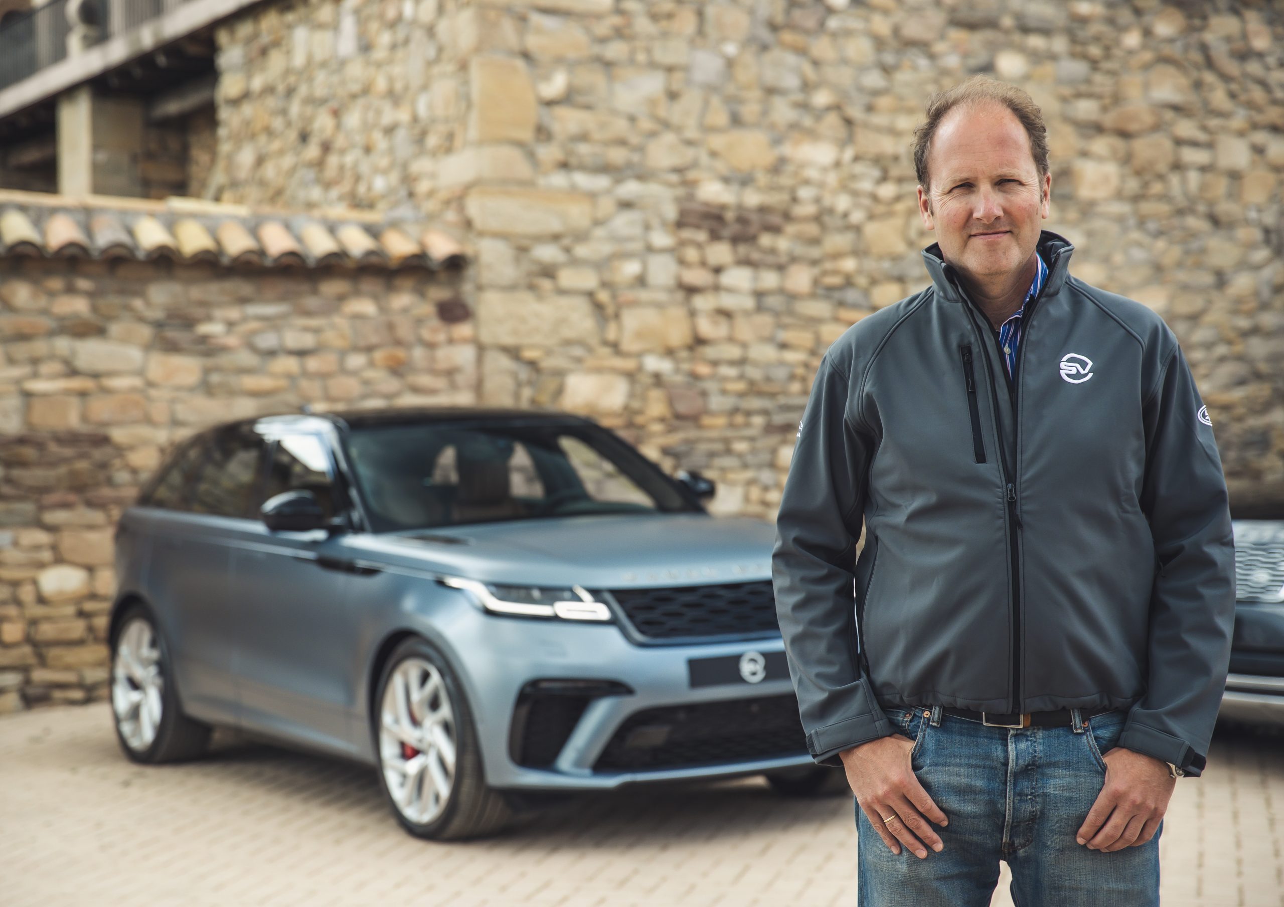INTERVIEW MIT MICHAEL VAN DER SANDE, GESCHÄFTSFÜHRER JAGUAR LAND ROVER SVO INTERVIEW MIT MICHAEL VAN DER SANDE, GESCHÄFTSFÜHRER JAGUAR LAND ROVER SVO