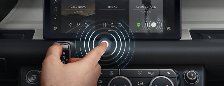 JAGUAR LAND ROVER ENTWICKELT KONTAKTLOSEN TOUCHSCREEN FÜR MEHR SICHERHEIT IM STRASSENVERKEHR UND ALS SCHUTZ VOR BAKTERIEN UND VIREN