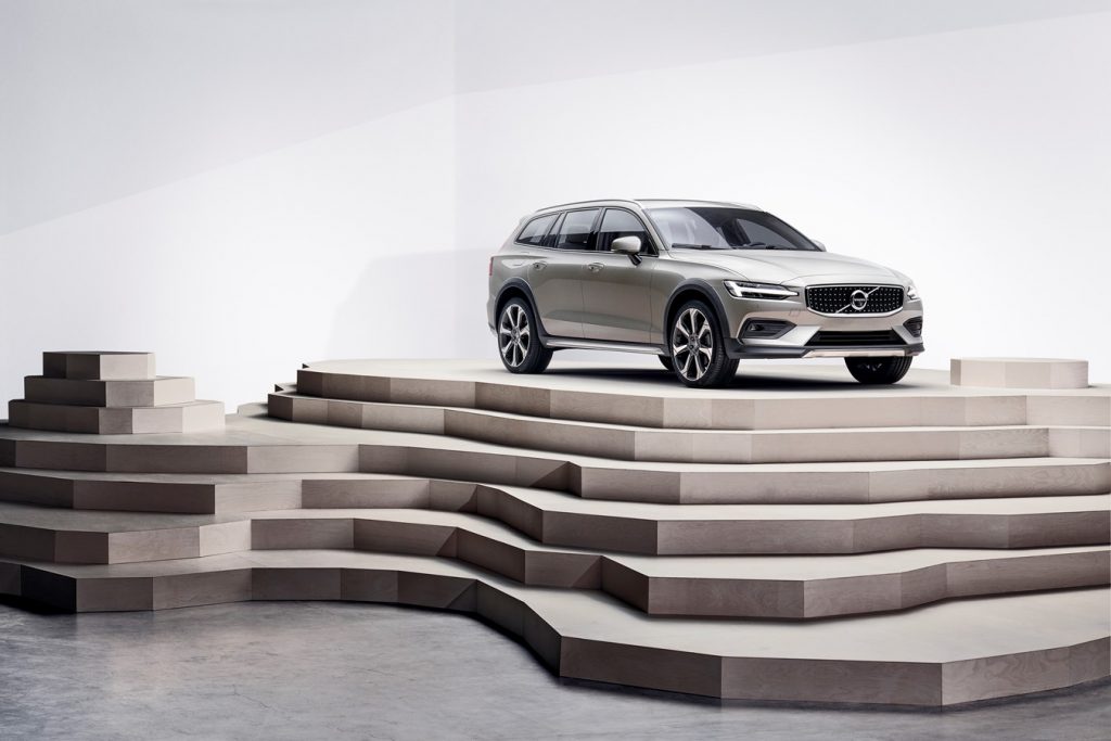Volvo V60 named to Car Seat Check Honor Roll by Cars.com