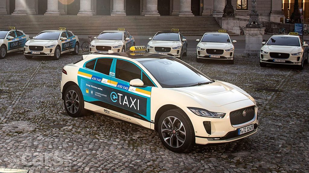 Emissionsfrei und leise durch die City mit der neuen Taxi-Version des vollelektrischen Performance-SUV JAGUAR I-PACE