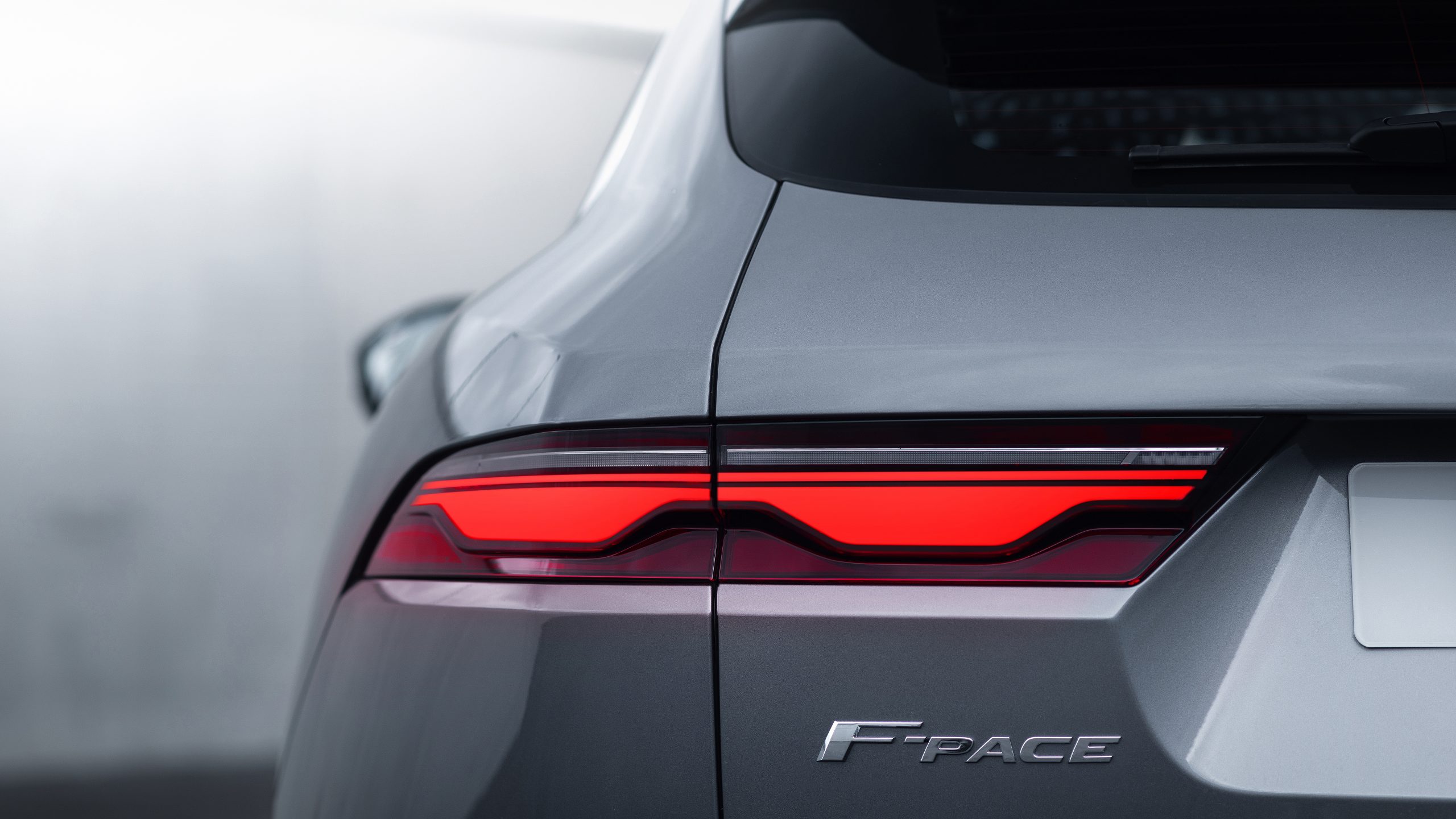 Jag_F-PACE_21MY_23_Location_Static_07_Detail_150920