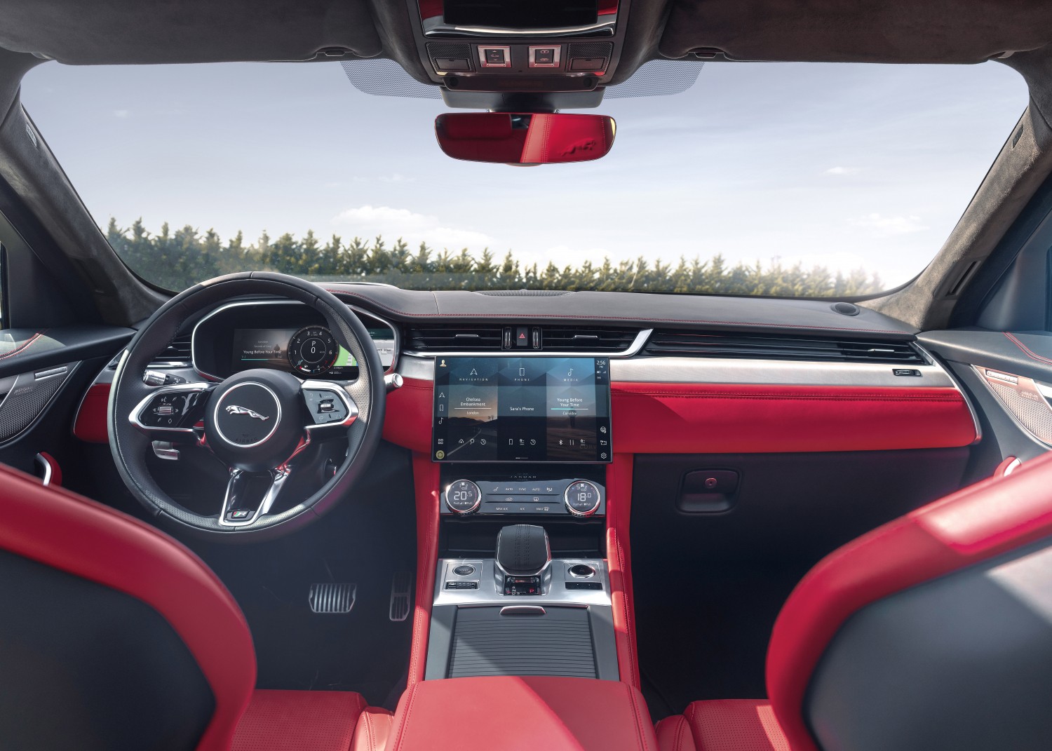 Jag_F-PACE_21MY_Location_Interior_16_150920