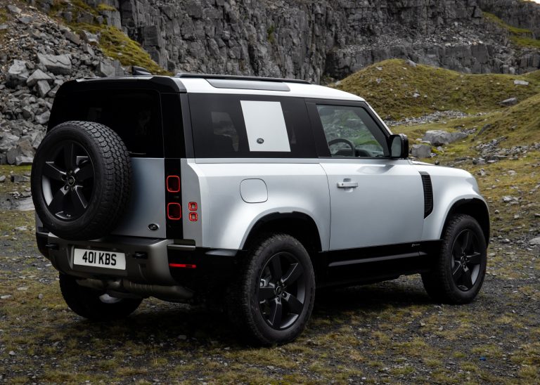 LAND ROVER Defender Modelljahr 2021 kommt mit Plug-in Hybrid…