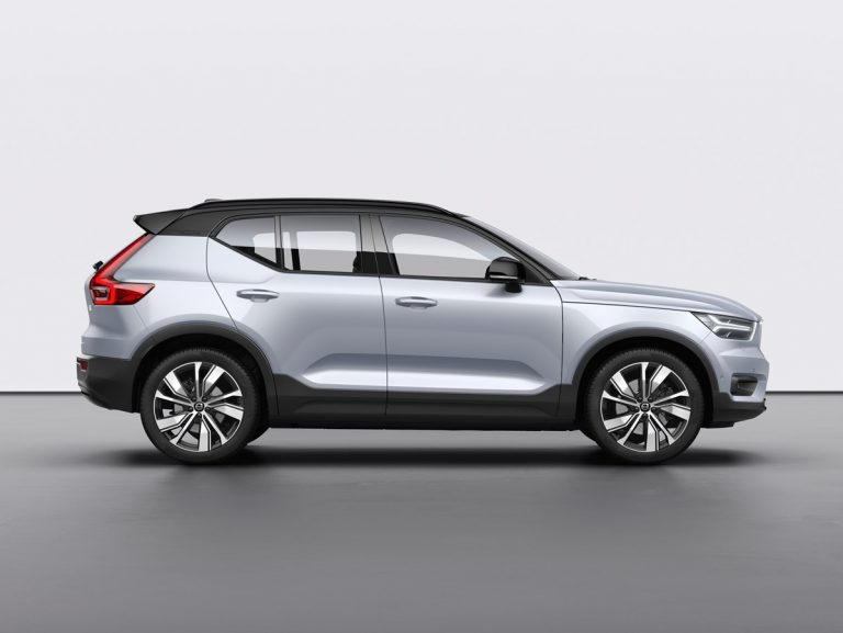 Volvo XC40 Recharge selected as 2021 North American Utility of the Year semi-finalist