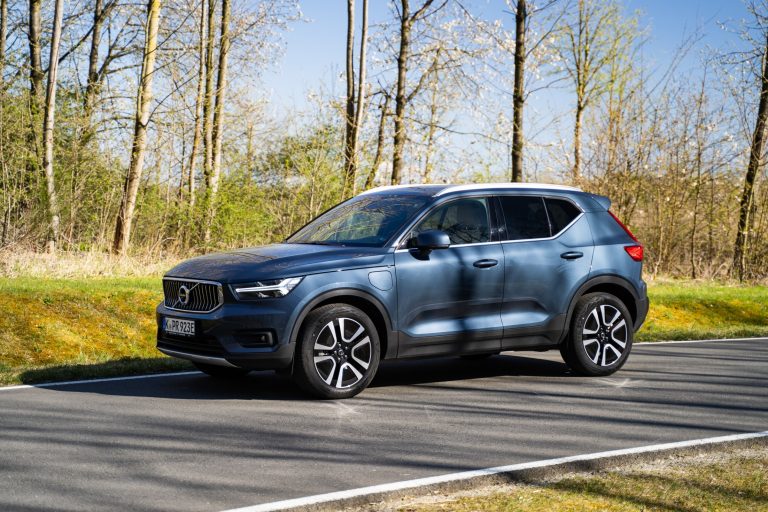 Hybrid-Vergleich: Volvo XC 40 vs. Ford Kuga – kann „SUV“ auch sparsam?