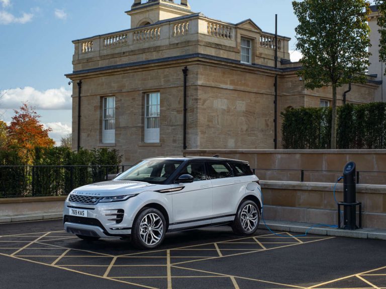 Land Rover Evoque (2021): Elektrifiziert in die Zukunft