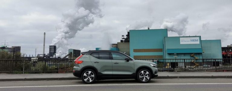 Der Volvo XC40 Recharge im Handelsblatt Autotest