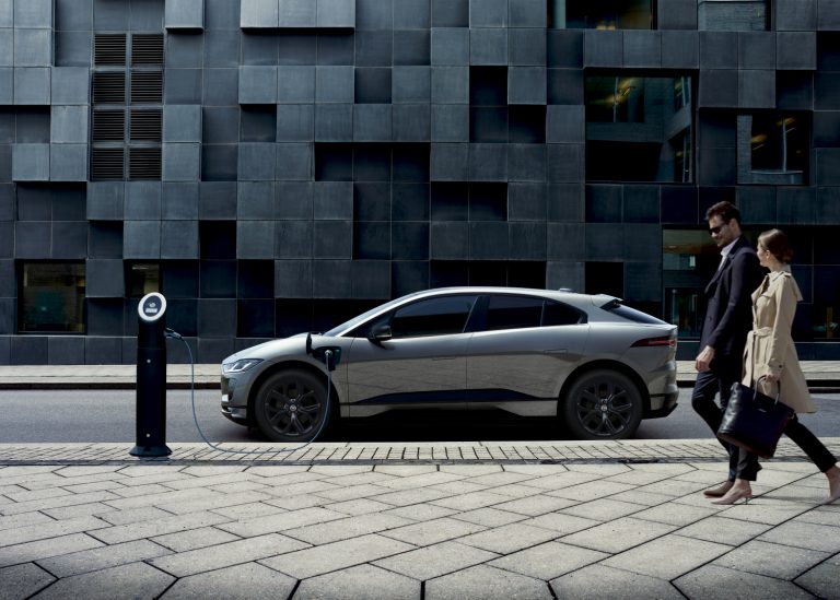 EN: INTRODUCING THE NEW JAGUAR I-PACE BLACK
