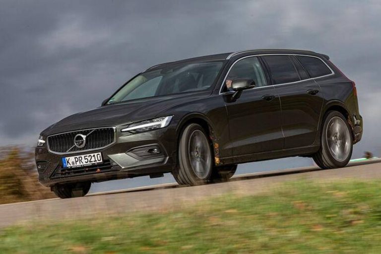 Volvo V60 Recharge Plug-in Hybrid: