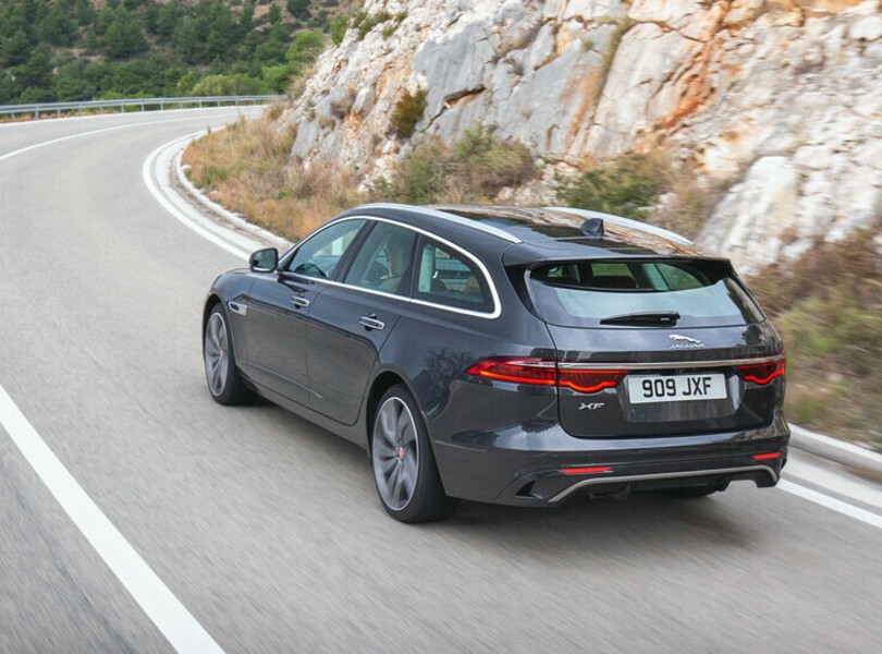 Test Jaguar XF: Krallen gestutzt, Komfort gesteigert