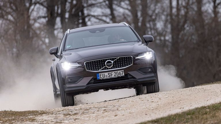 Volvo V60 Cross Country B4 AWD Pro
