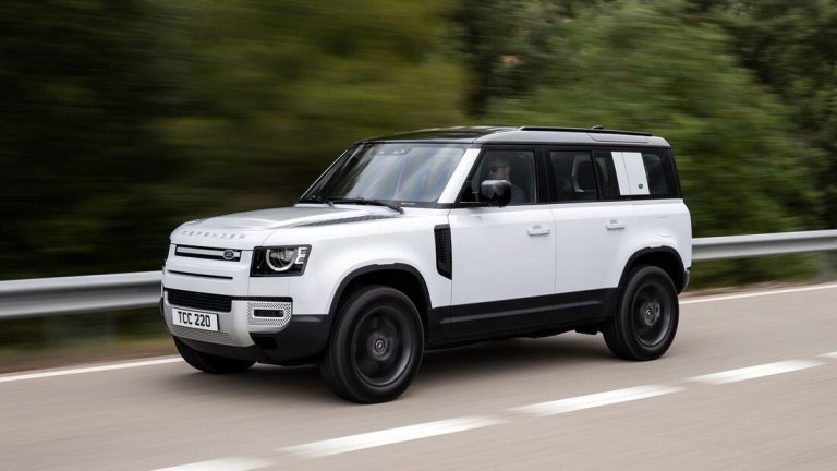 LAND ROVER DEFENDER (2021)