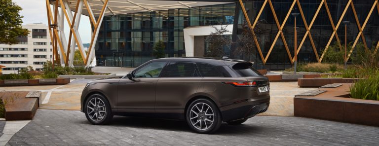 LAND ROVER PRÄSENTIERT DAS MODELLJAHR 2022 DES RANGE ROVER VELAR