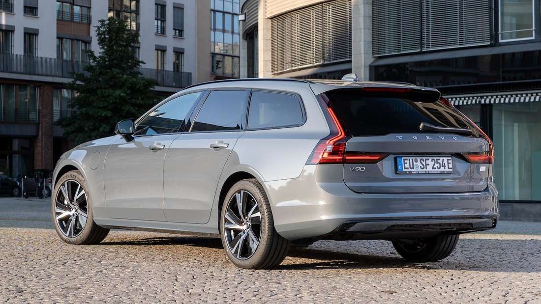 27095661-ein-volvo-v90-recharge-t6-awd-27EroYpBq0fe (1)