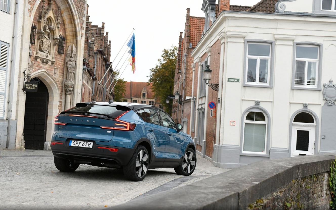 Autogramm Volvo C40 Recharge Pure Electric Autogramm Volvo C40 Recharge Pure Electric
