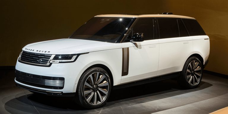 Neuer Range Rover kommt mit zwei PHEV-Antrieben