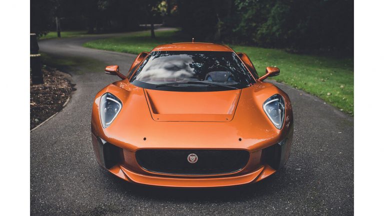 JAGUAR C-X75 AUS JAMES BOND-FILM