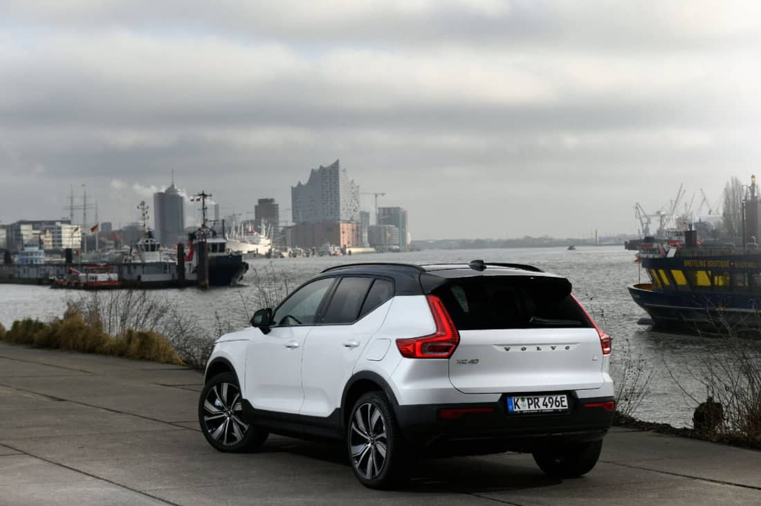 5YRf22vTlDPqwBQlEquN7p-006657f8c54752d315f4bdf24a2df13b-Volvo-XC40-Recharge-Pure-Rear-1100