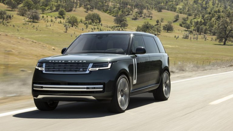 Im neuen Range Rover zwischen Autobahn und Steilhang