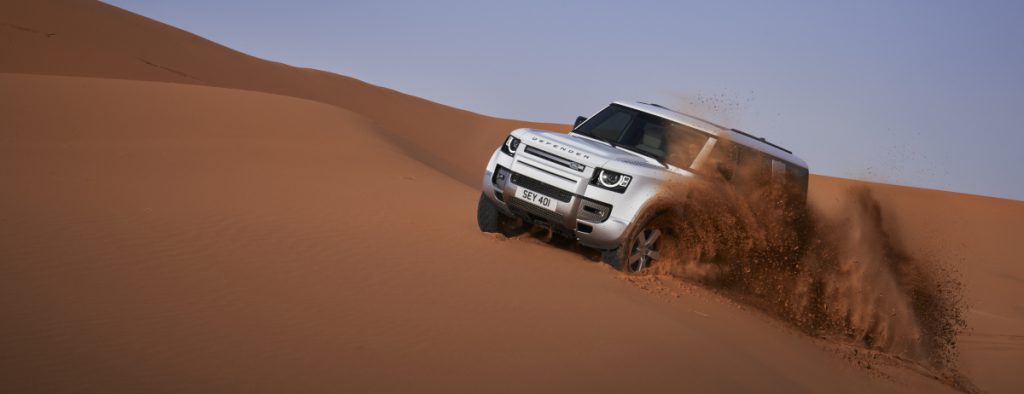 DER NEUE LAND ROVER DEFENDER 130: MIT ACHT SITZEN UNAUFHALTSAM INS ABENTEUER