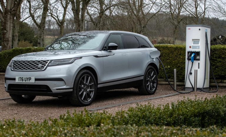 Range Rover Velar P400 e: