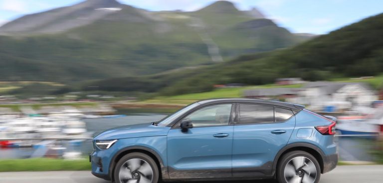 Mit dem Volvo C40 über die Lofoten