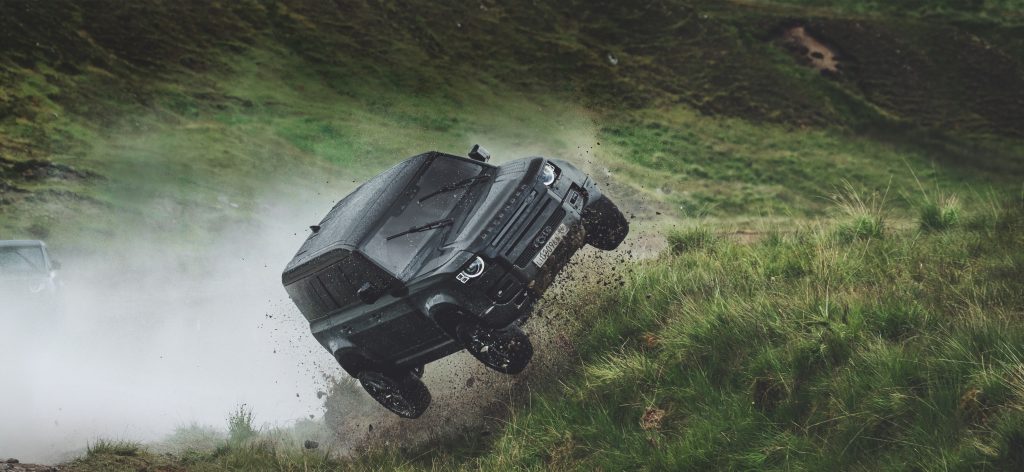 BID FOR BOND: NO TIME TO DIE DEFENDERS, RANGE ROVER AND JAGUAR IN 007 CHARITY AUCTION AT CHRISTIE’S