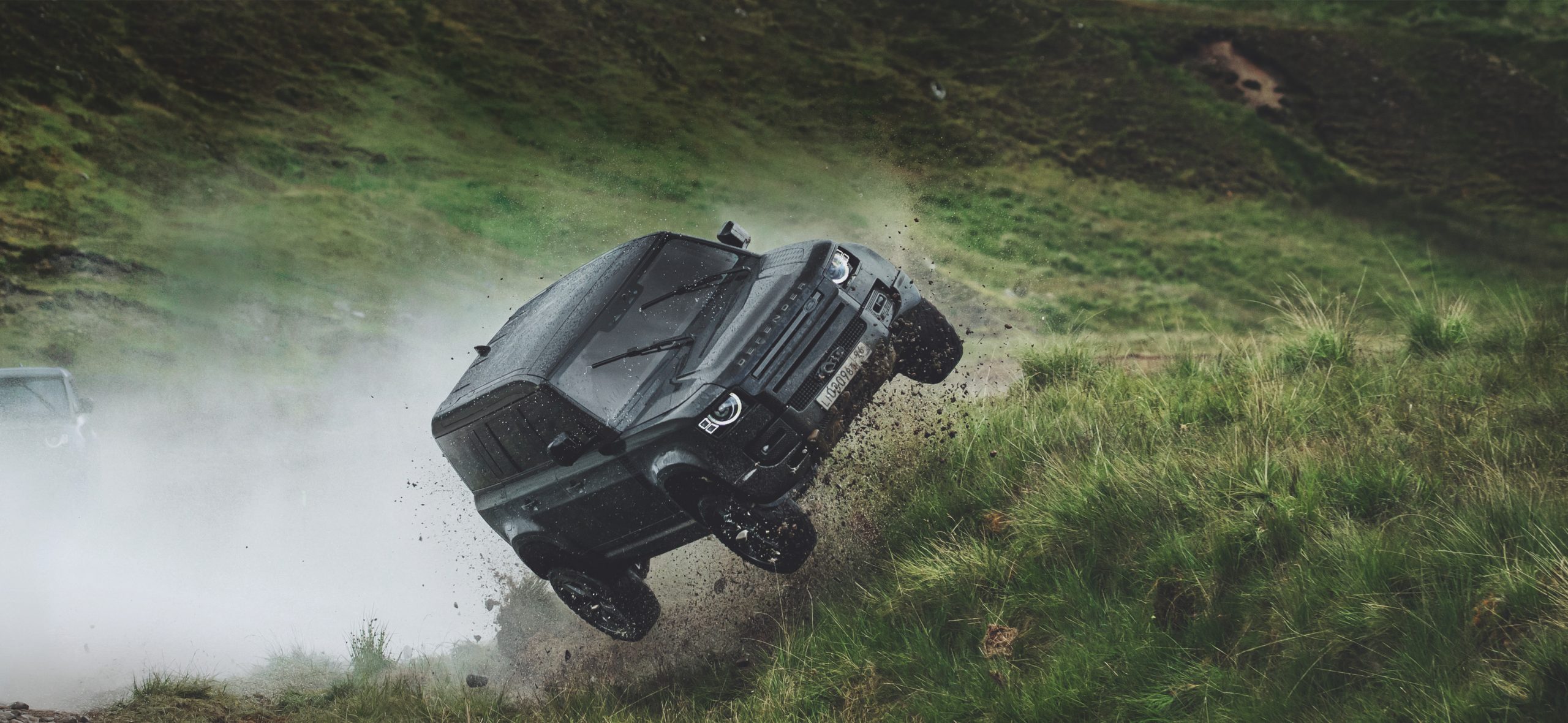 BID FOR BOND: NO TIME TO DIE DEFENDERS, RANGE ROVER AND JAGUAR IN 007 CHARITY AUCTION AT CHRISTIE’S BID FOR BOND: NO TIME TO DIE DEFENDERS, RANGE ROVER AND JAGUAR IN 007 CHARITY AUCTION AT CHRISTIE’S