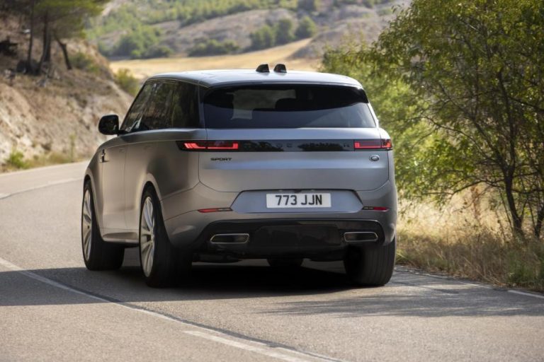 Auch als Plug-in-Hybrid: So fährt sich der neue Range Rover Sport