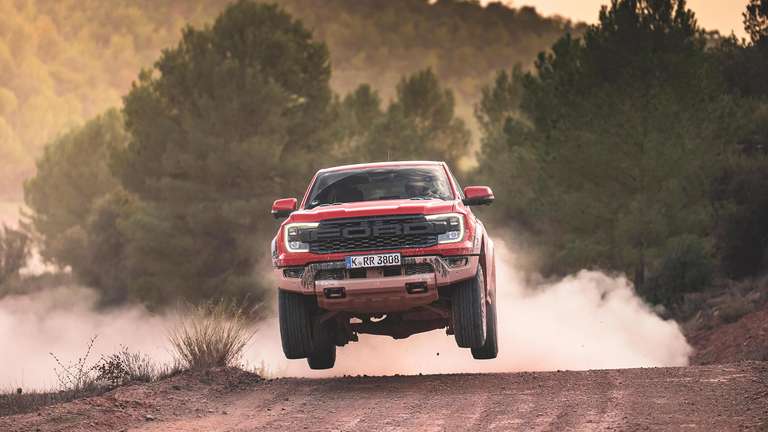 VW Amarok gegen Ford Ranger: Pick-ups im ersten Fahrvergleich