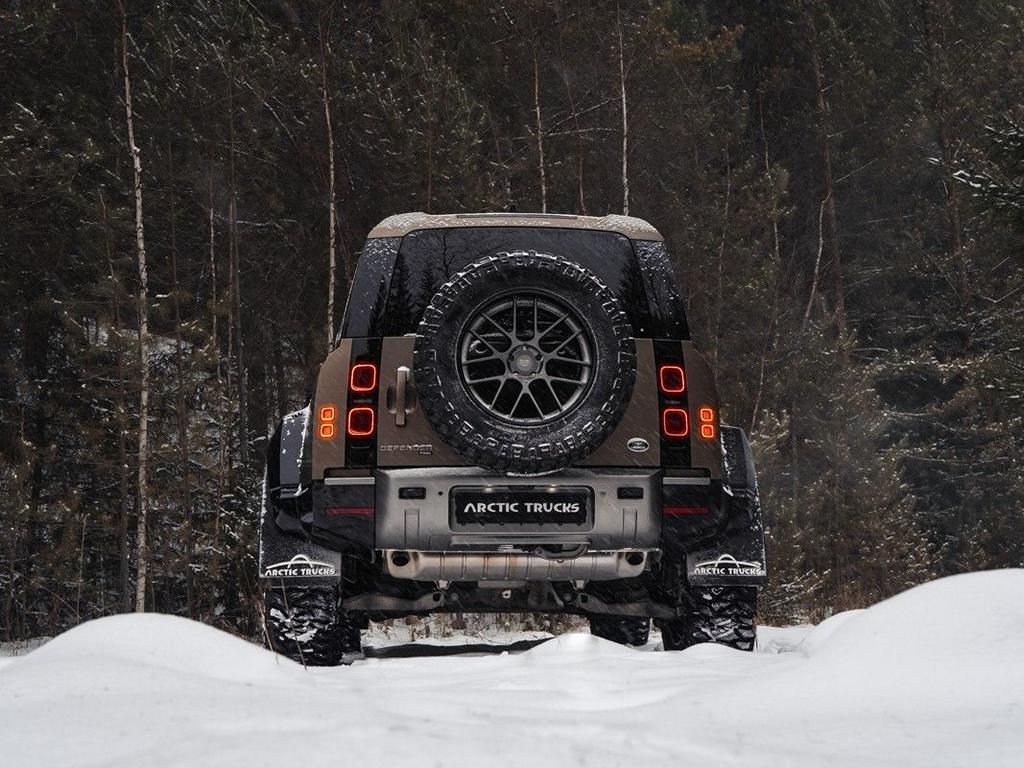 Land Rover Defender Arctic Trucks AT35!