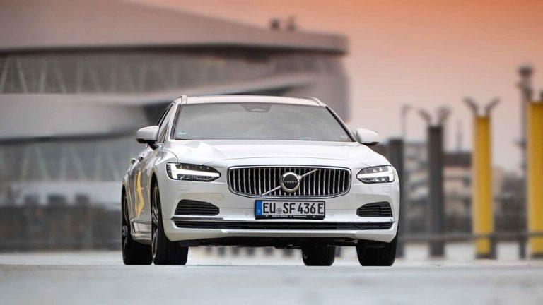 VOLVO V90 RECHARGE T6 IM TEST