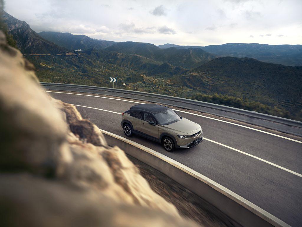 Mazda MX-30 e-Skyactiv R-EV gegen Nissan Qashqai 1.5 VC-T e-Power