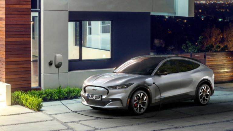 MUSTANG MACH-E KÜNFTIG AUCH MIT LFP-BATTERIEN LIEFERBAR