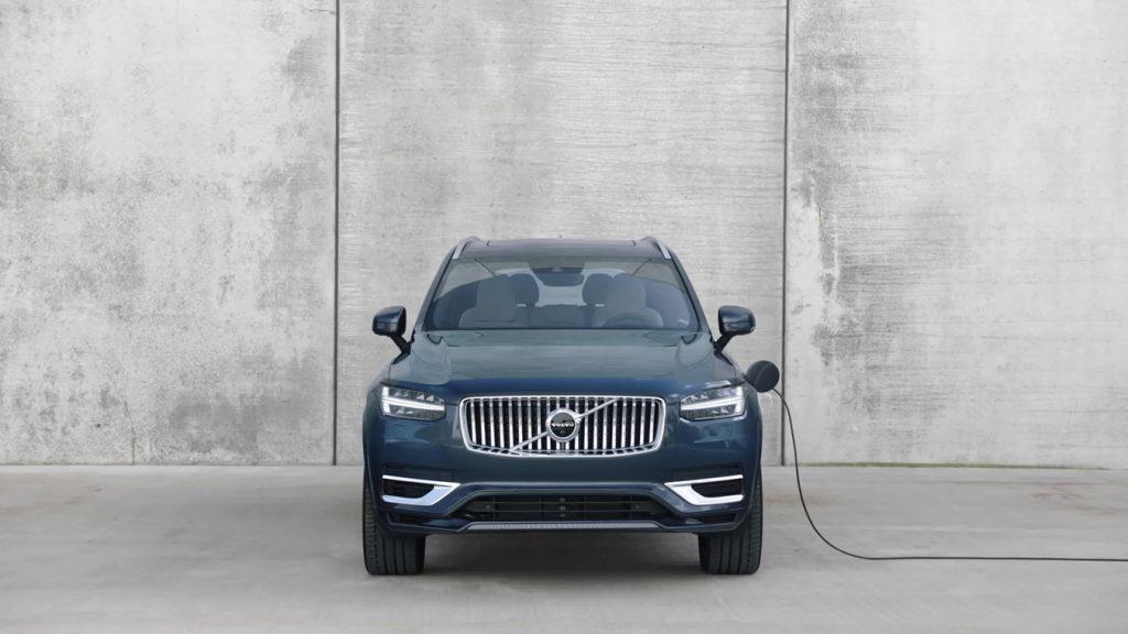 Volvo XC90 Named IIHS TOP SAFTEY PICK Award Winner