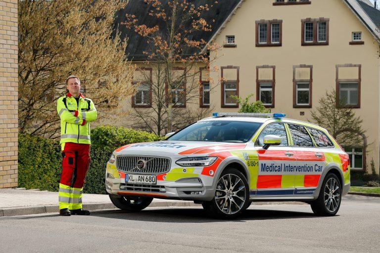Volvo V90 Cross Country unterstützt Notfallrettung in Kaiserslautern