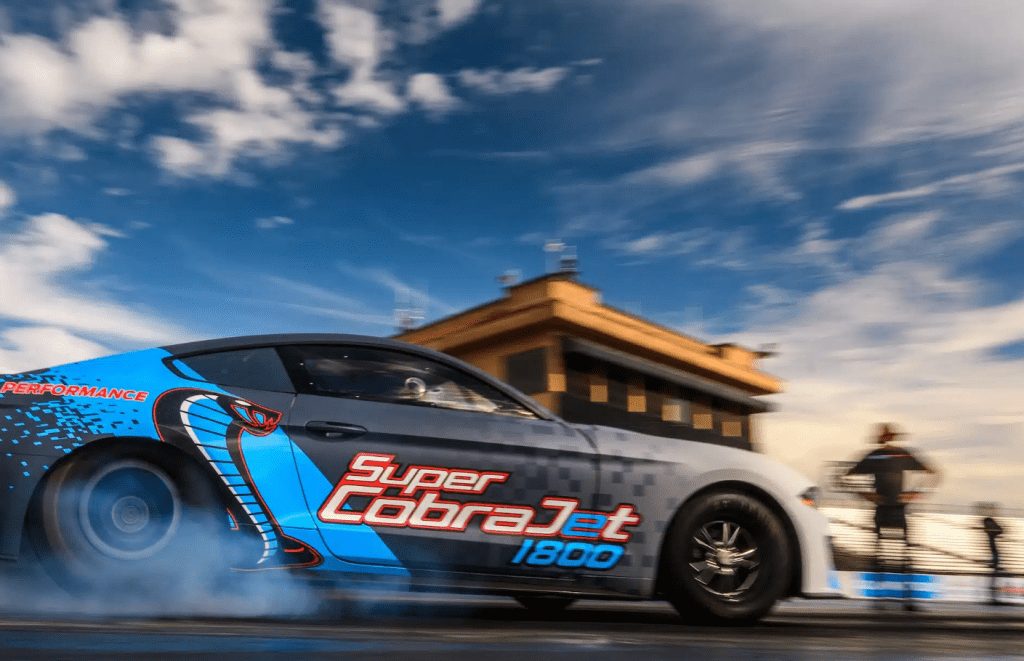 Ford zeigt Elektro-Dragster mit mehr als 1300 kW