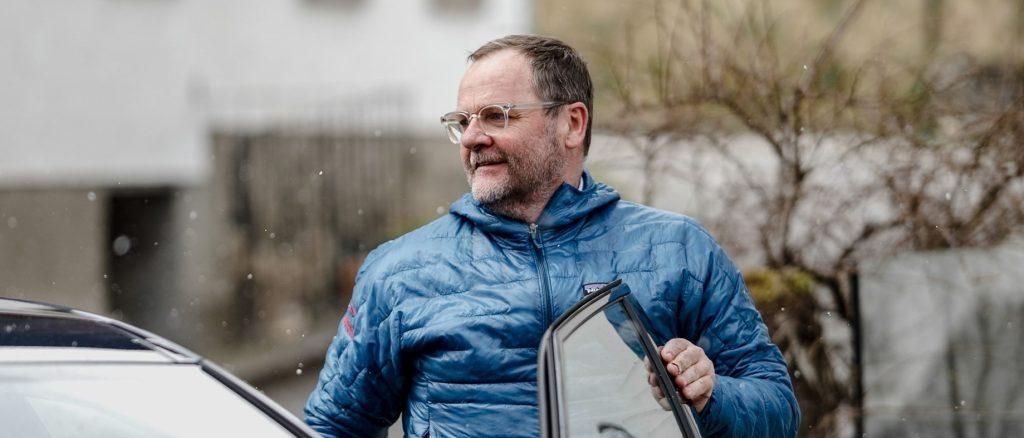 Gastronom Sepp Schellhorn fährt Polestar 2