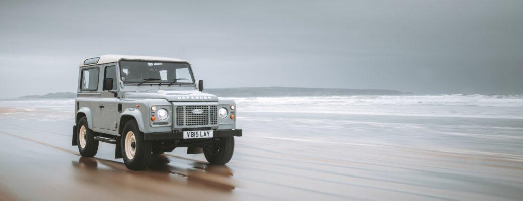 LAND ROVER CLASSIC REVEALS CLASSIC DEFENDER WORKS V8 ISLAY EDITION