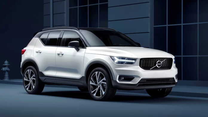volvo-xc40-stehend-front-2010_yns4ff