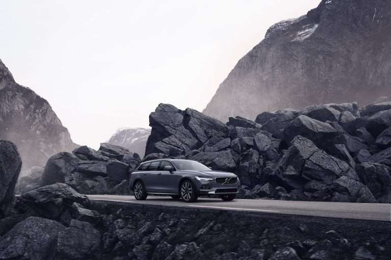 Volvo V90 CC ist „Allradauto des Jahres 2023”