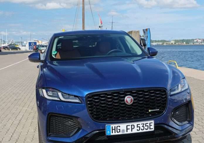 f-pace-1-878x620