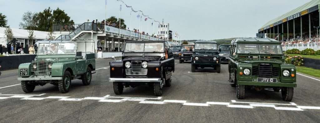 JLR EHRT KÖNIGIN ELISABETH II.: EINZIGARTIGE GOODWOOD REVIVAL PARADE
