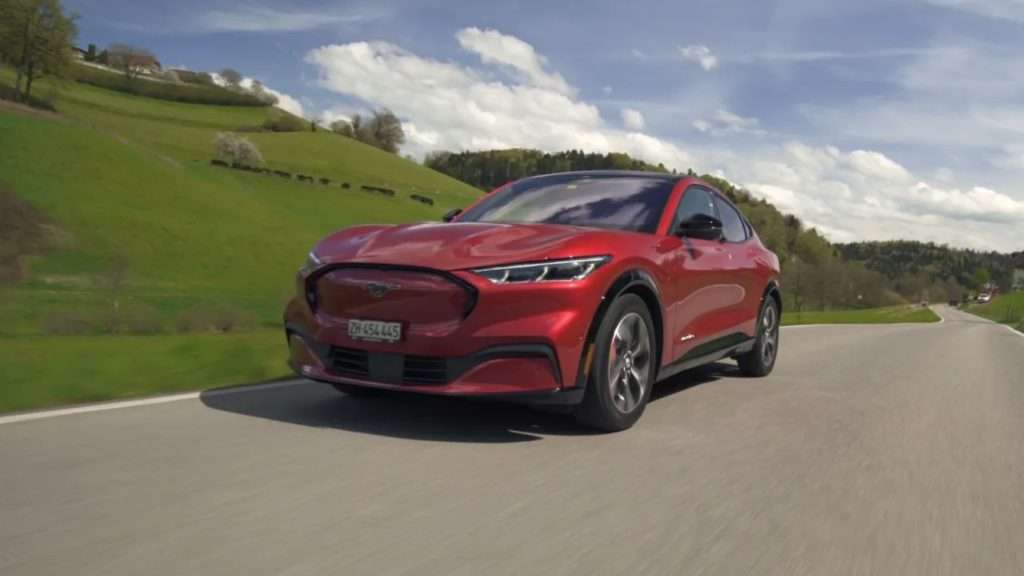 Ford Mustang Mach-E: Cyndie schafft einen Verbrauch von 14 kWh!